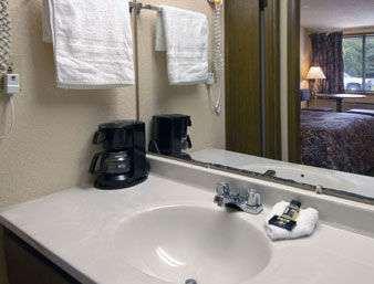 Knights Inn Greenville Room photo