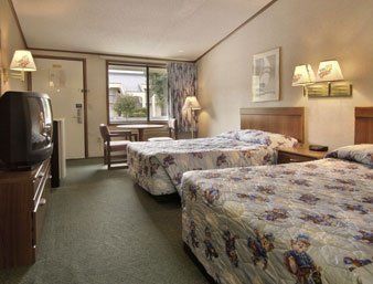 Knights Inn Greenville Room photo